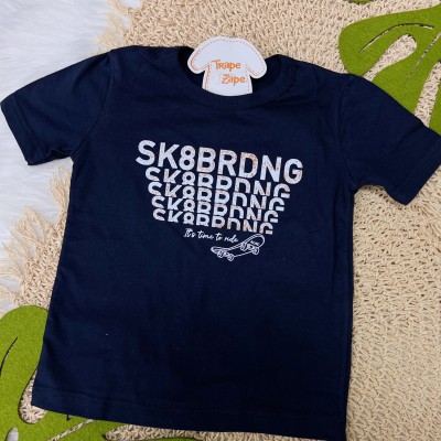 Conj. Blusa SK8BRDNG e Short em Moletinho - Azul Marinho e Ferrugem